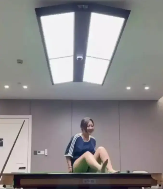 江苏东台名爵台球厅助教风波不断，《江苏东台名爵台球厅事件》里视频流出，免费在线无广告观看全集！