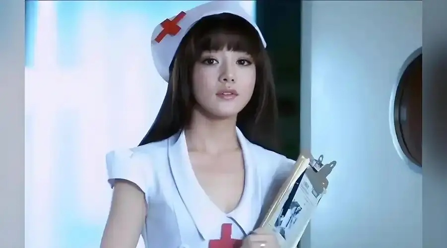 法国满天星系列《急救护士》完整版HD高清播放-《急救护士》医疗大片全季无广告在线观看，“感官核弹”来袭-蜜桃影院
