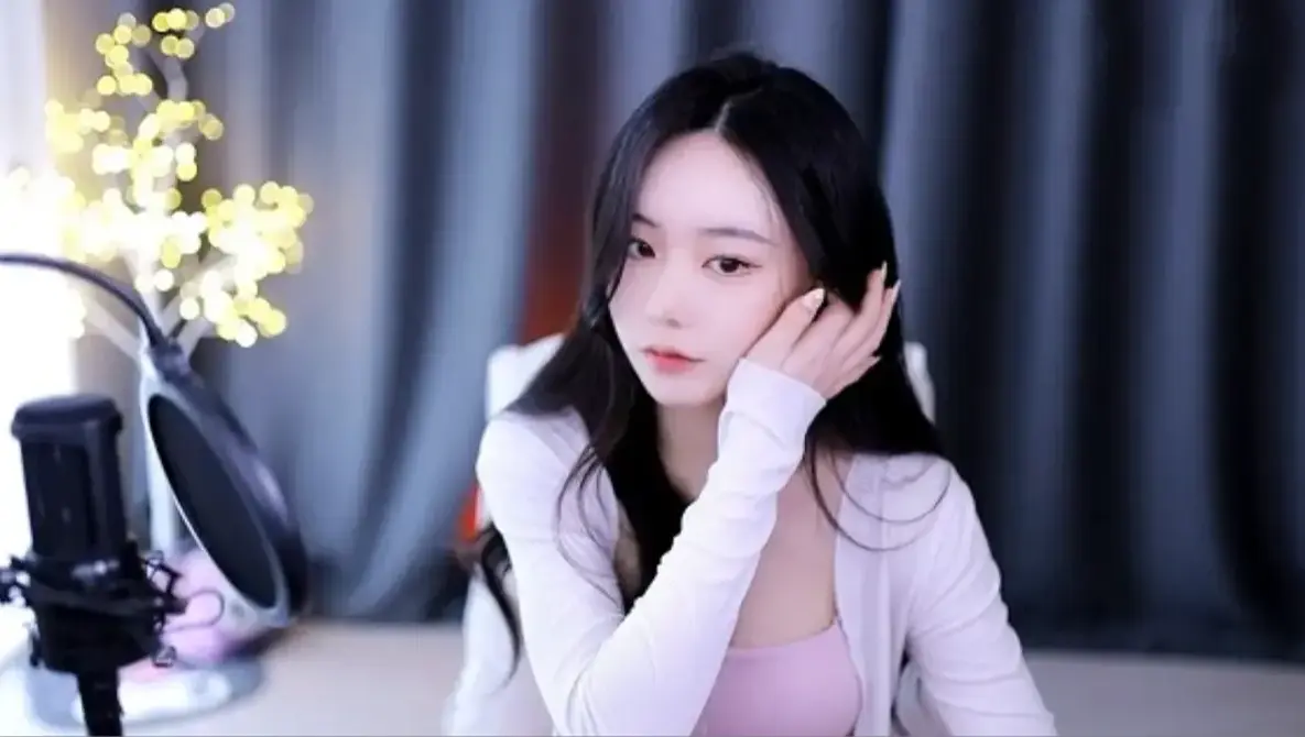 《糖心少女Vlog唐伯虎系列全纪录》珍藏上线—唐伯虎系列幕后花絮高清无删减—免下载一键解锁 糖心少女Vlog在星空影视畅看