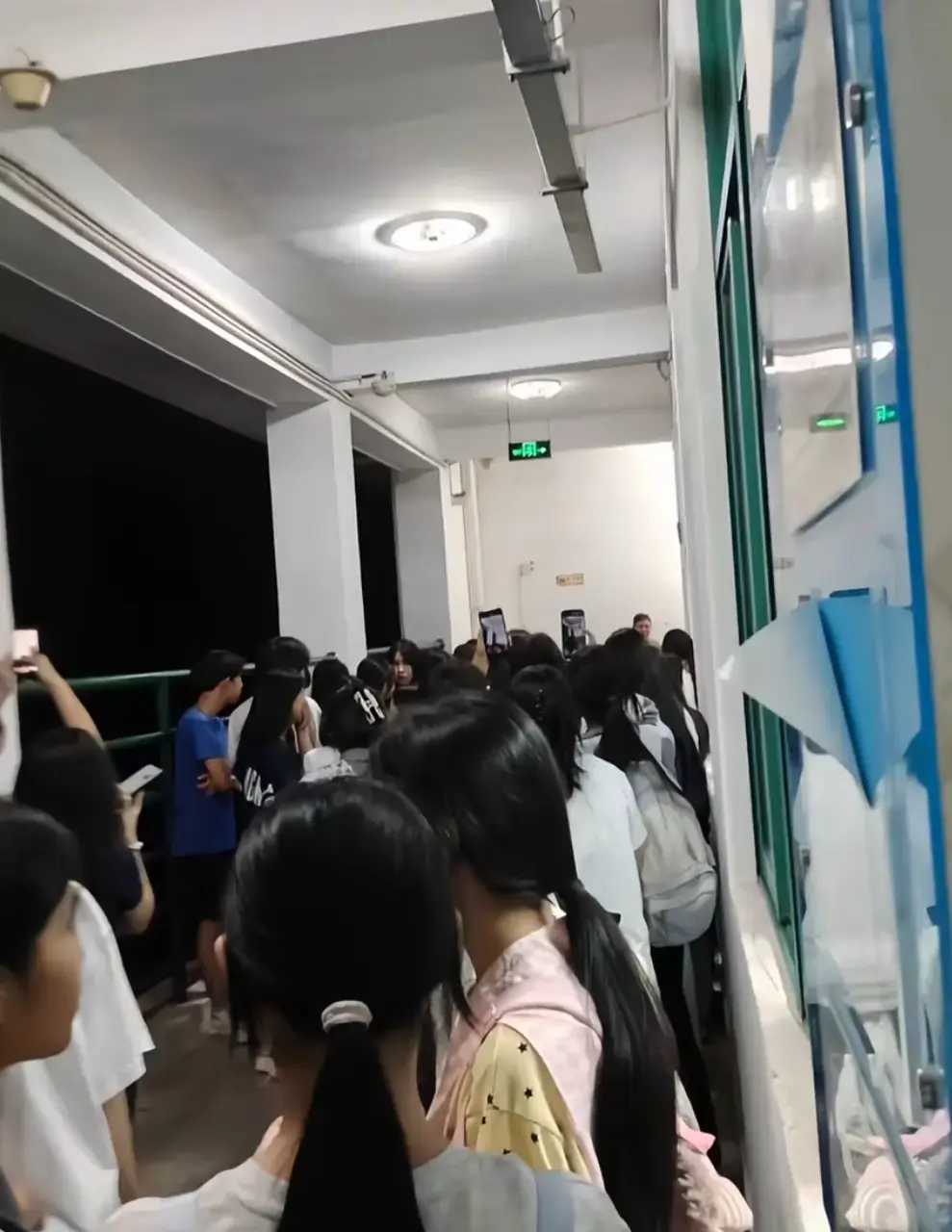 《双胞胎事件》HD高清在线看！《梅州市职业技术学院女厕产下双胞胎震撼开局》孩子父亲真相大白-后续情节持续发酵-网盘资源免费获取