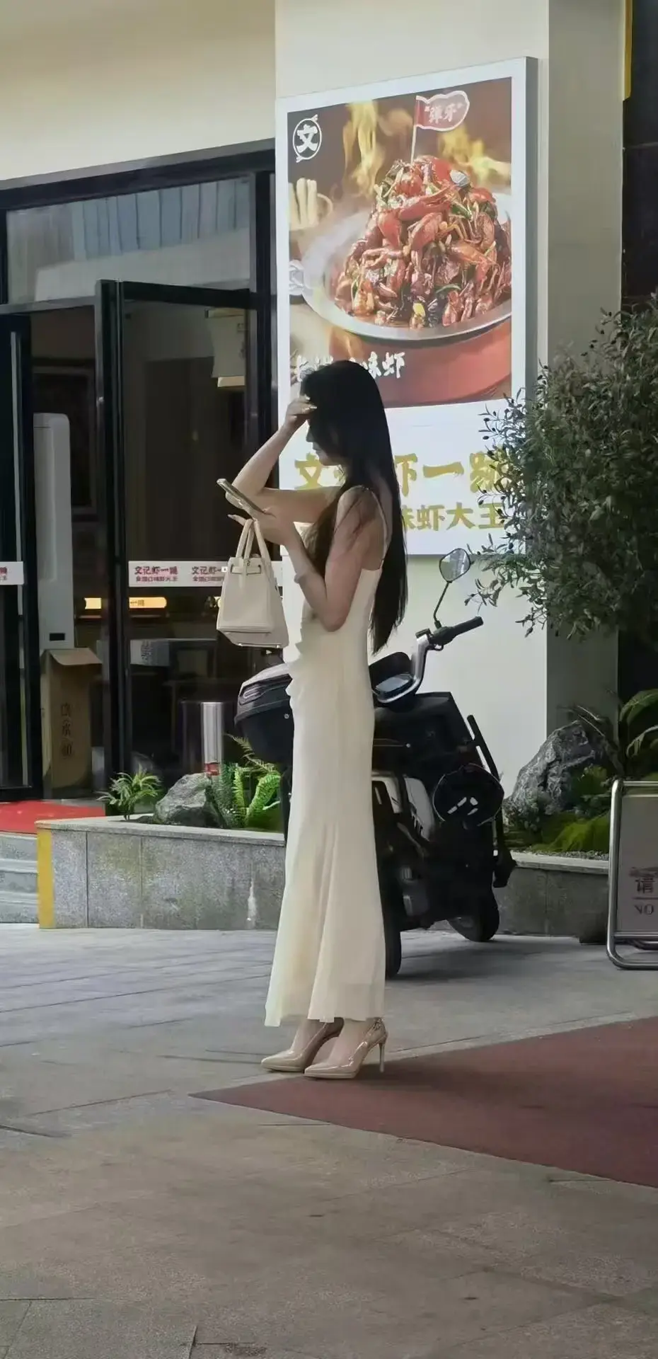 湖南邵东抓三姐原配三姐上热搜，渣男神隐，视频流出！《湖南邵东抓三姐》完整版无删减在线畅播！