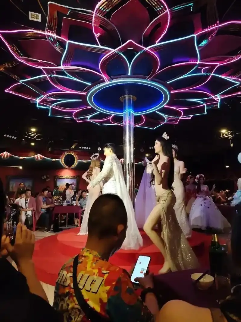 免费获取《泰国芭提雅99秀王》表演节目打鼓高清视频，无删减在线观看，泰国芭提雅99秀王精彩不容错过！