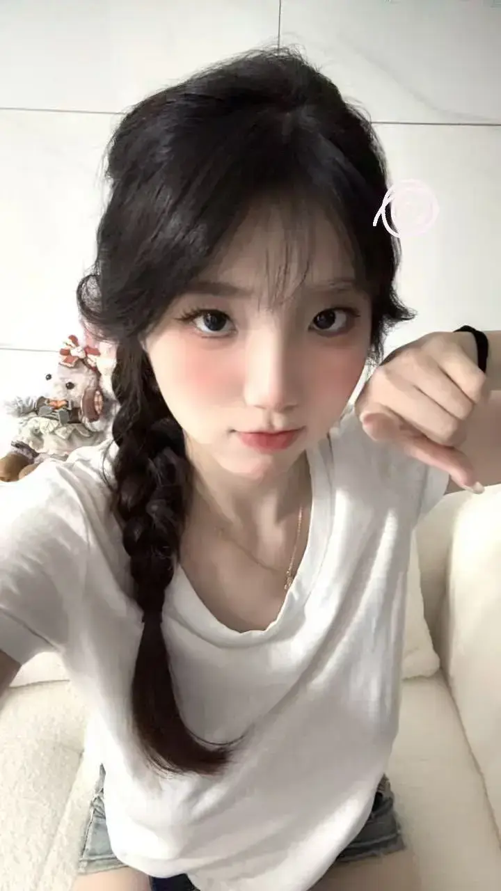 《女神Sunny77》蓝光画质免费看_女神Sunny77爆笑日常_电梯战神精彩呈现_塌房事件全揭秘-极速影院